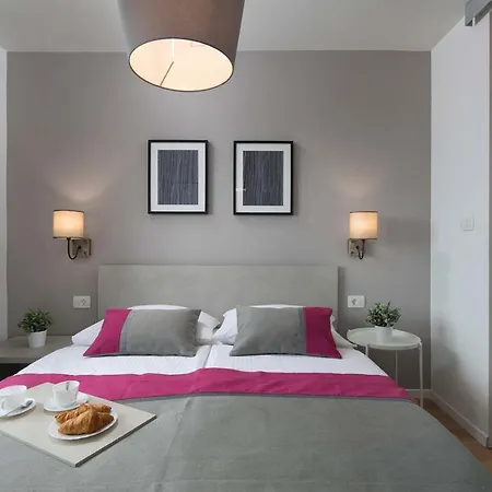 Apartman Zulijani Helis B4 *