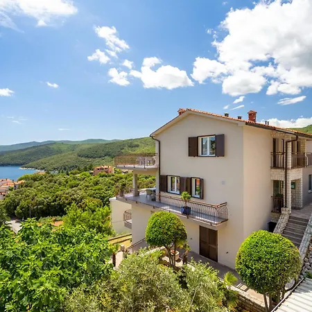 Zulijani Helis B4 * Rabac